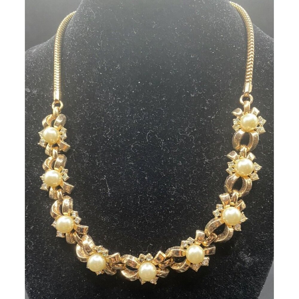 Vtg Signed Trifari Necklace Choker Faux Pearl Clear Rhinestone Gold Tone  13.5" - Picture 2 of 6